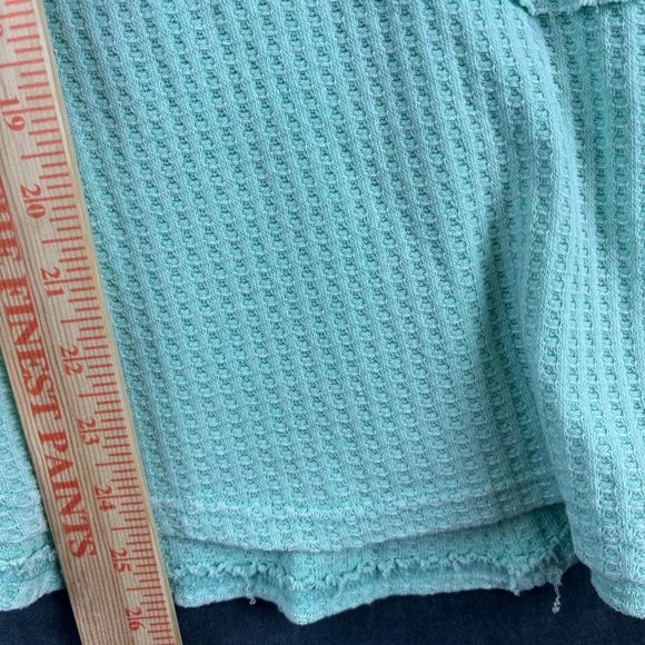 NWT Easel Los Angeles Light Blue Oversized Long Sleeve Waffle Peace tee sz Small - Picture 6 of 11